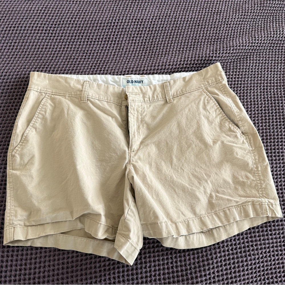 Old Navy Women's Beige Casual Shorts